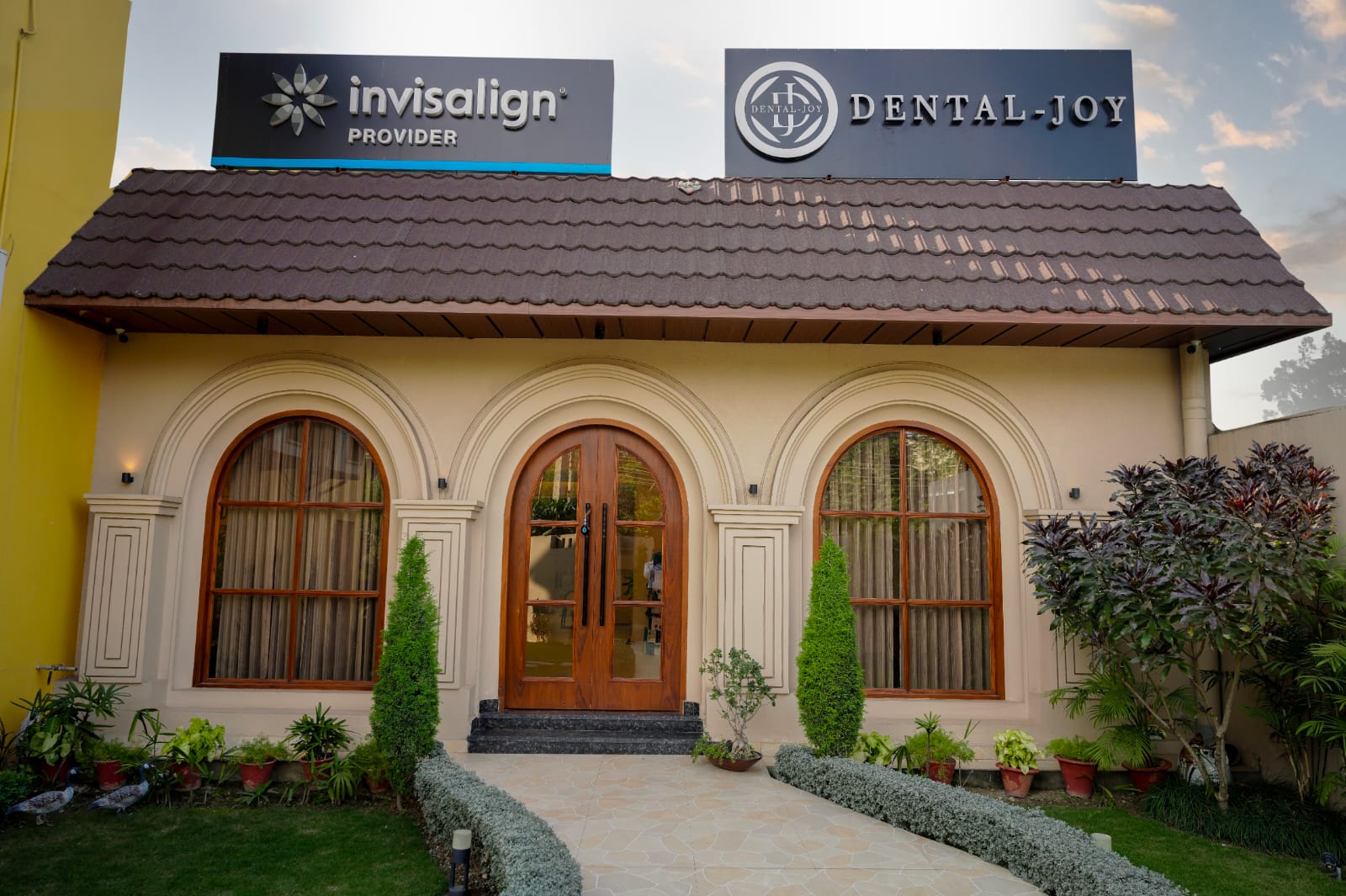 Modern dental care with friendly staff